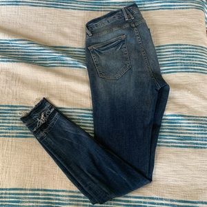 Good American highwaisted skinny jean BARELY WORN